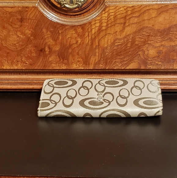 Women's Wallet - Picture 4 of 8